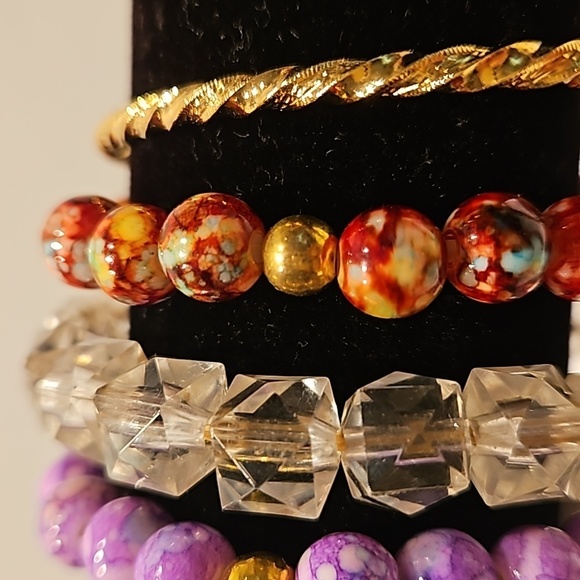 5 Bracelets, 3 Stretch & 2 2 1/2" Bangles - Picture 3 of 6